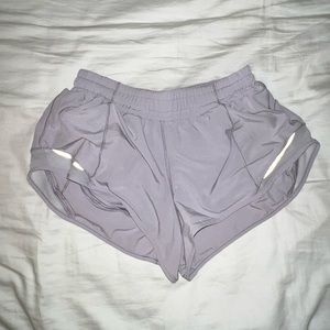 Lululemon Hotty Hot shorts 2.5